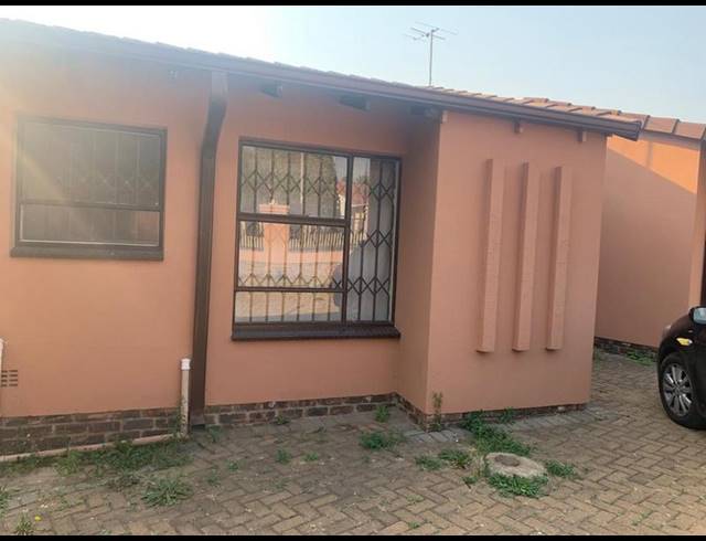 3 BEDROOM PROPERTY TO RENT IN NORKEM PARK